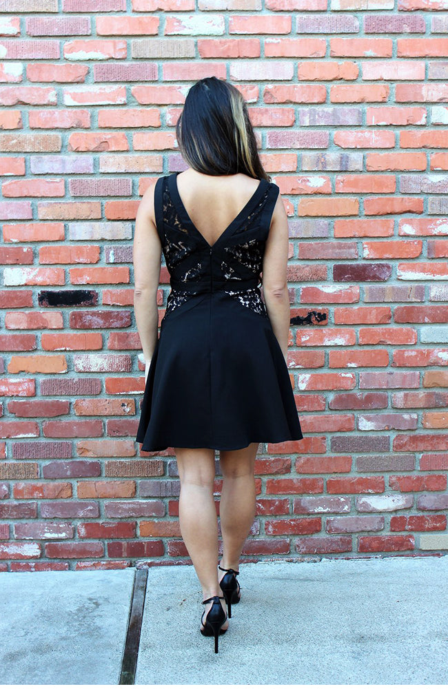 Black Lace Cocktail Dress With V Neck And Flounce Skirt