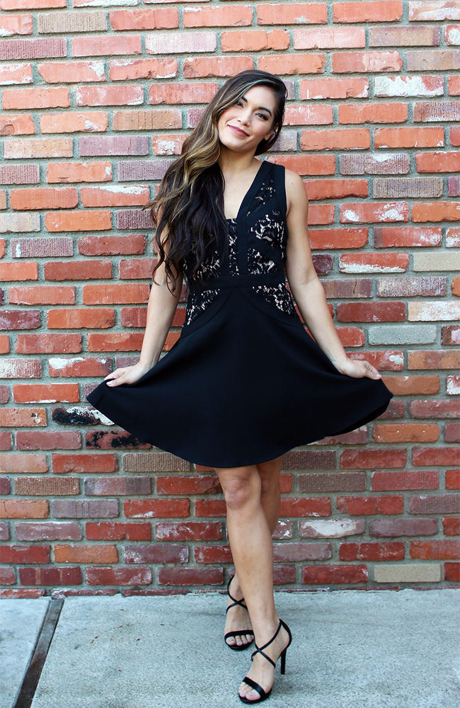 Black Lace Cocktail Dress With V Neck And Flounce Skirt