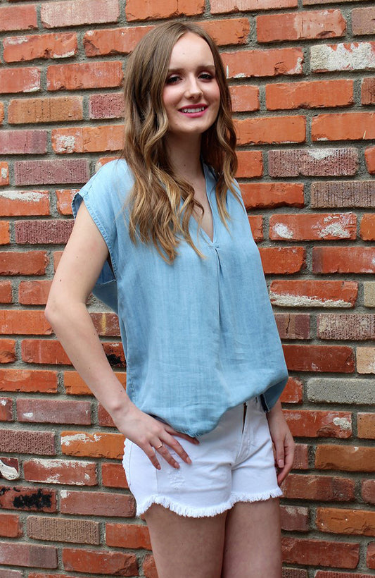 Just Black Denim Distressed Frayed Hem Shorts in White