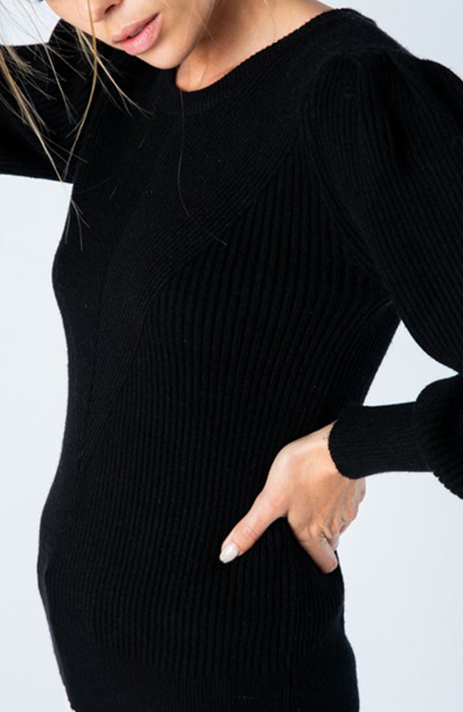 Black crew neck sweater with puff balloon sleeves 